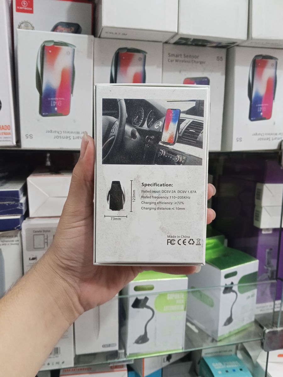 智能传感器车载无线充电器 S5，适用于多种手机，方便快捷