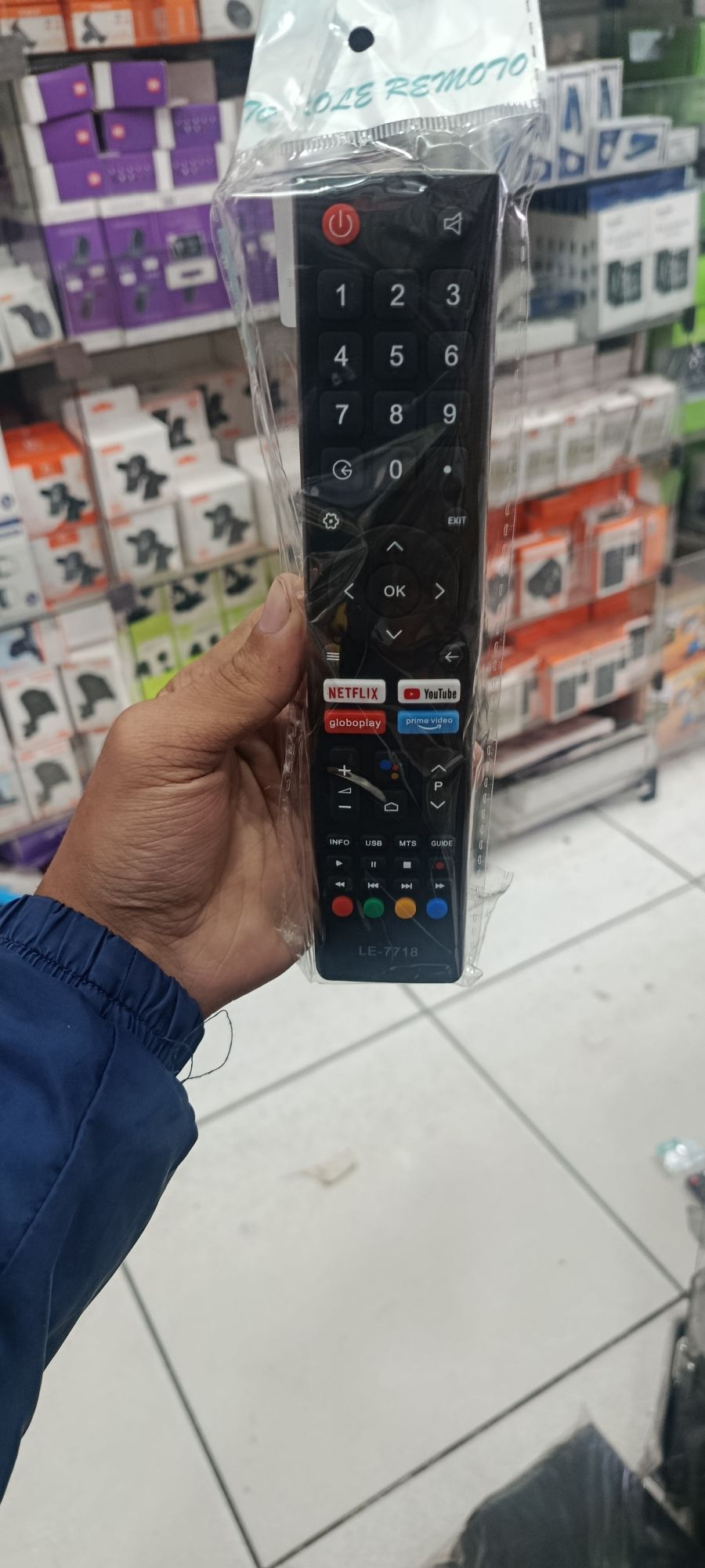 通用遥控器，适用于多种电视品牌，带Netflix快捷键，黑色