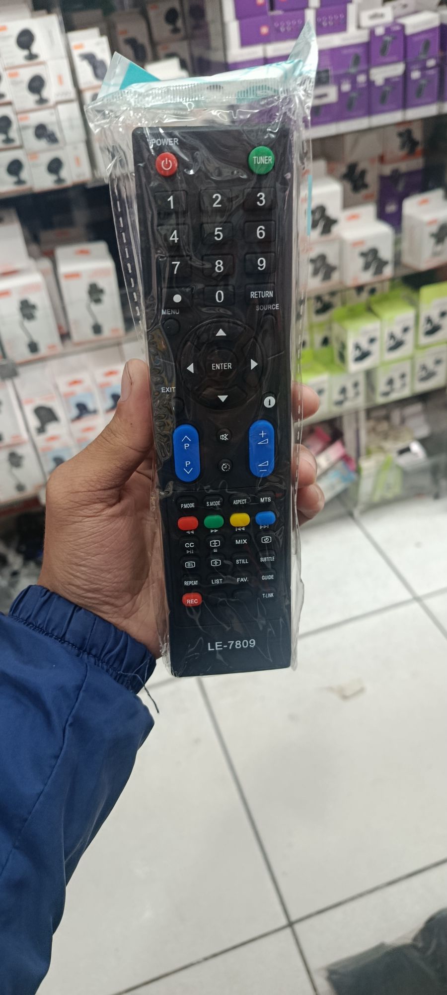 通用遥控器，适用于多种电视品牌，带Netflix快捷键，黑色