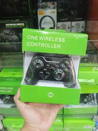 无线游戏手柄，适用于Xbox One，黑色，舒适握持，精准控制