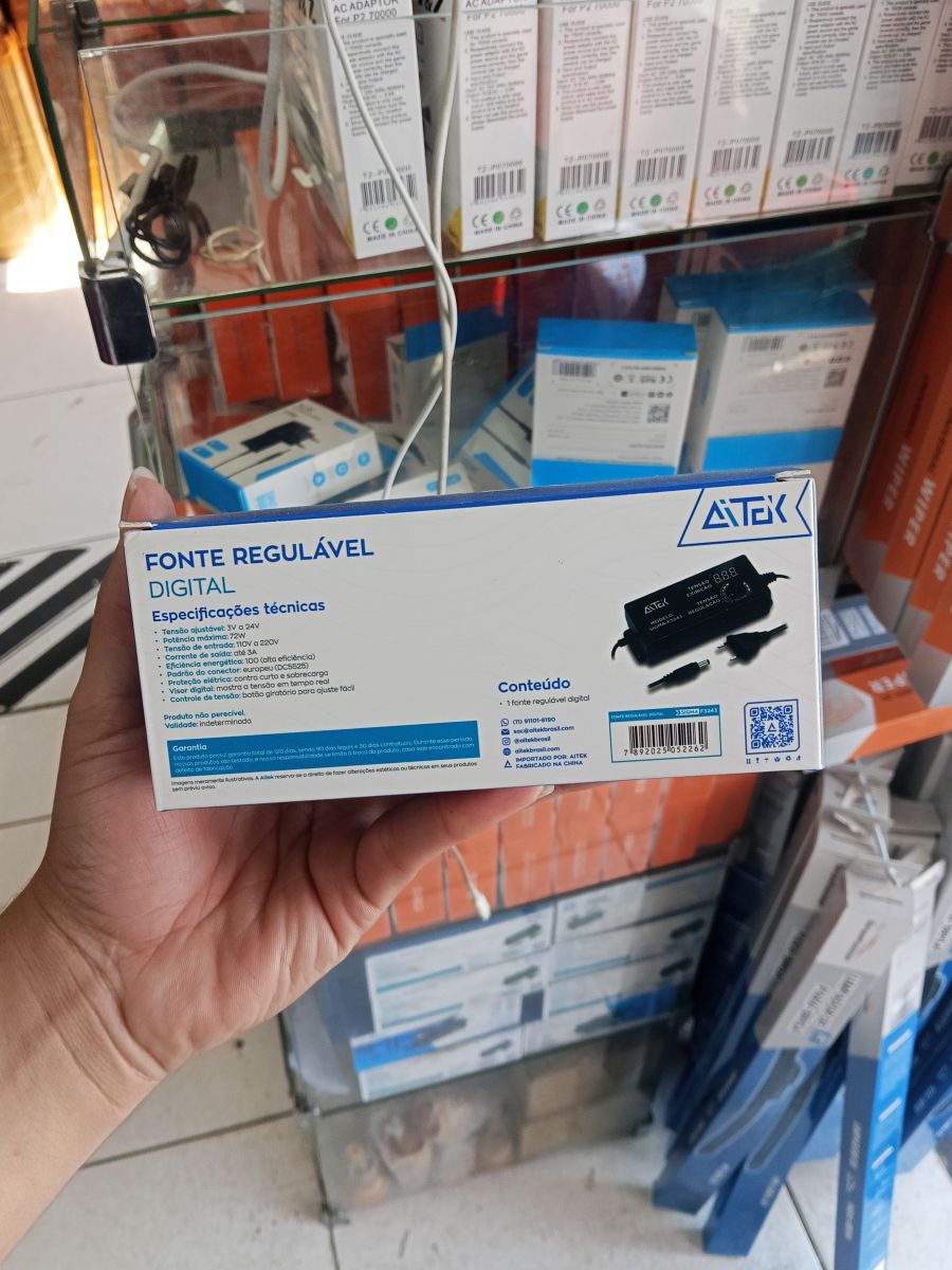 ATX 数字可调电源，适用于多种设备，稳定输出，黑色外观