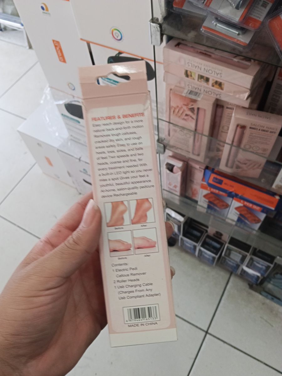 电动足部去茧器，易于使用，配备两个滚头，适合家庭护理，轻松去除脚部死皮