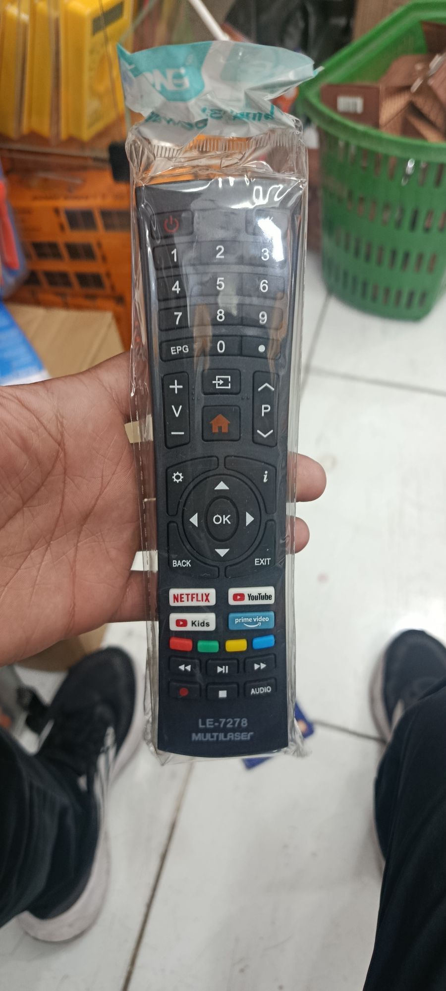多功能电视遥控器，适用于智能电视，带Netflix和YouTube快捷键