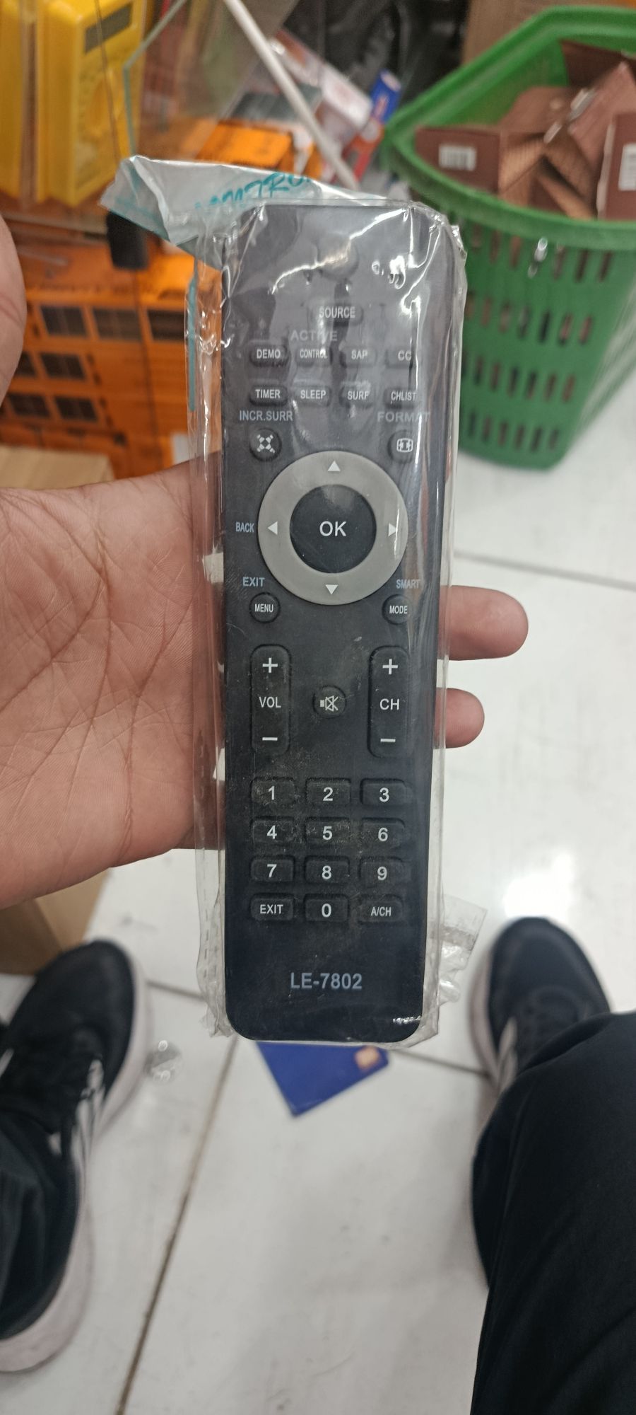 多功能电视遥控器，适用于智能电视，带Netflix和YouTube快捷键