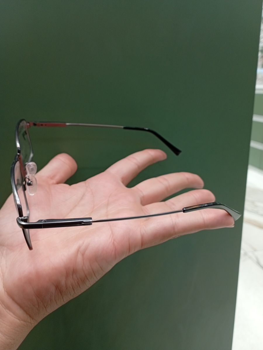 铂金系列眼镜，时尚金属框，适合多种场合