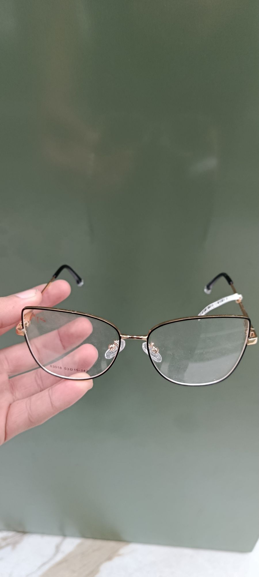 时尚金属框猫眼眼镜，玫瑰金色，轻便透气，适合日常佩戴