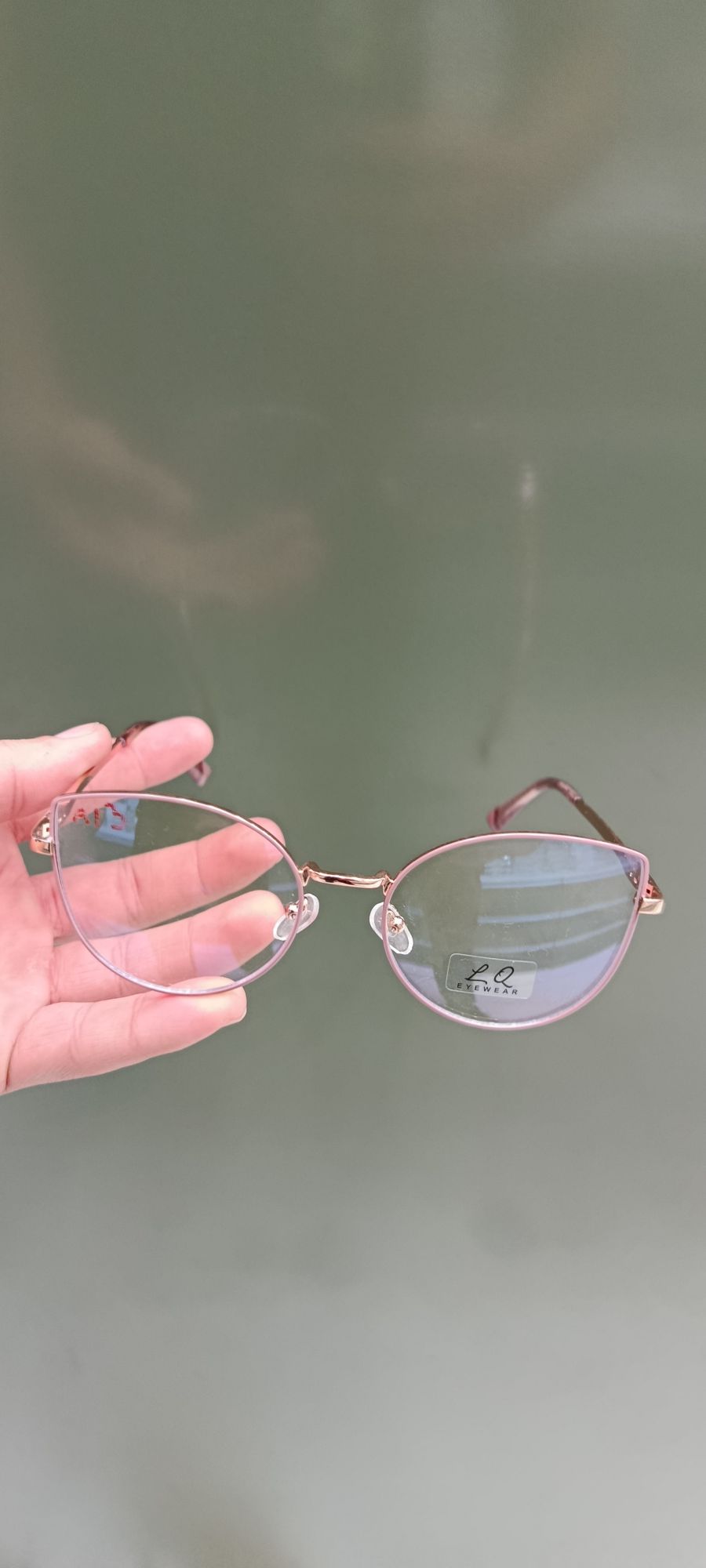 Ray-Ban 时尚猫眼太阳镜，金色框架，适合多种场合