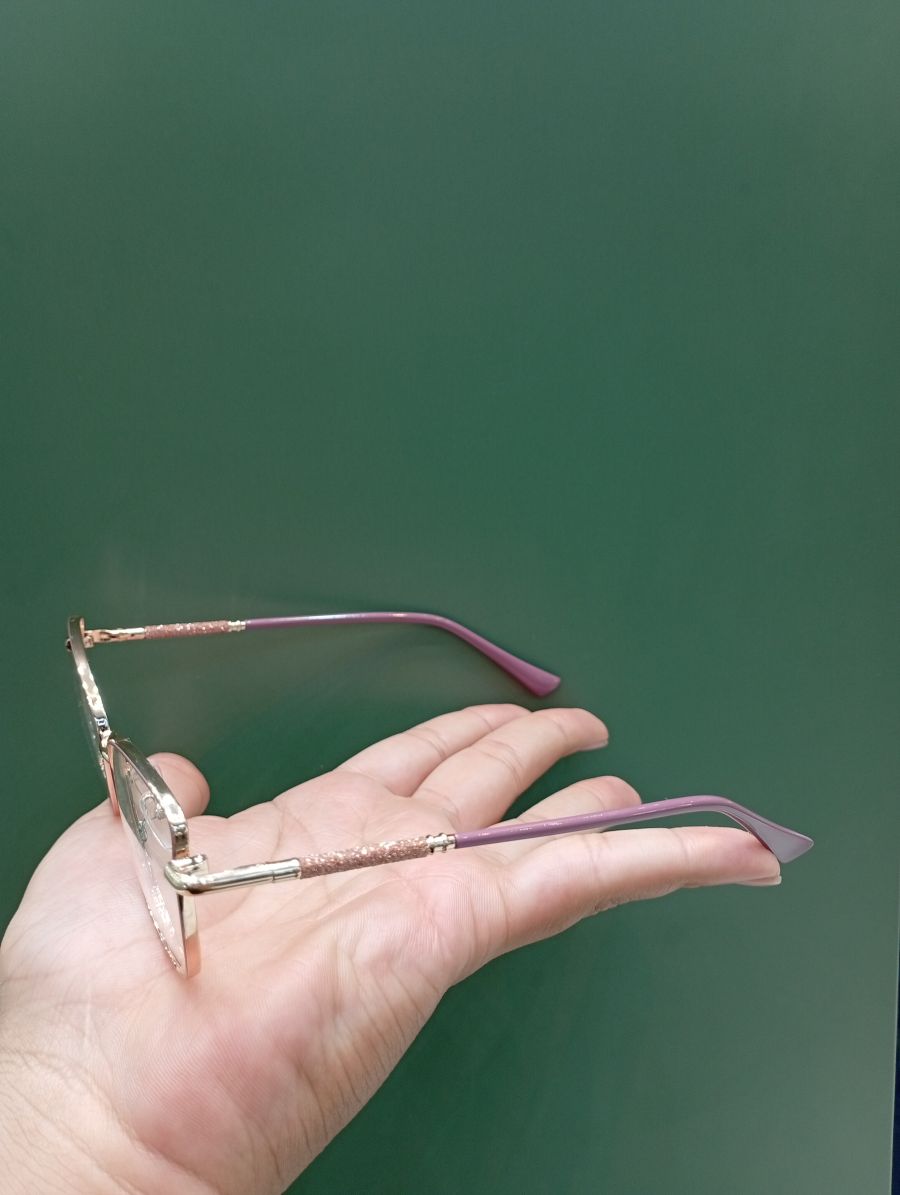 时尚猫眼眼镜，金属框架，粉色镜片，轻便舒适