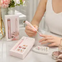 美甲工具 便携式指甲修整器 LED灯设计 粉色