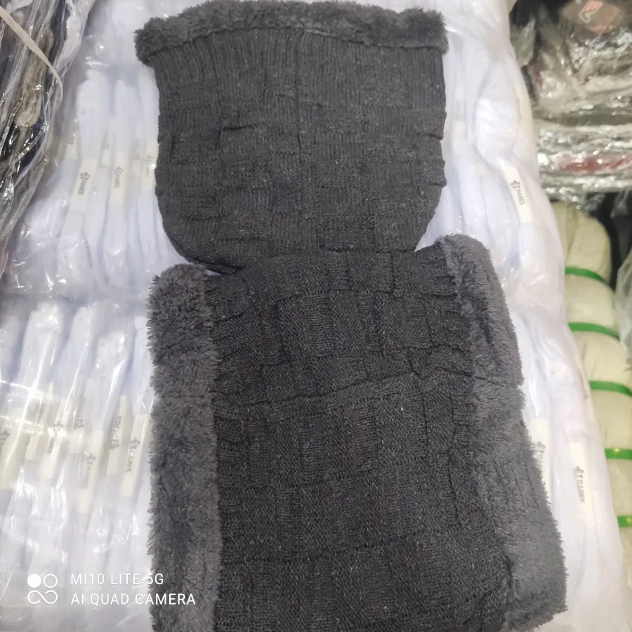 加厚保暖护膝，灰色，适合冬季使用，舒适柔软