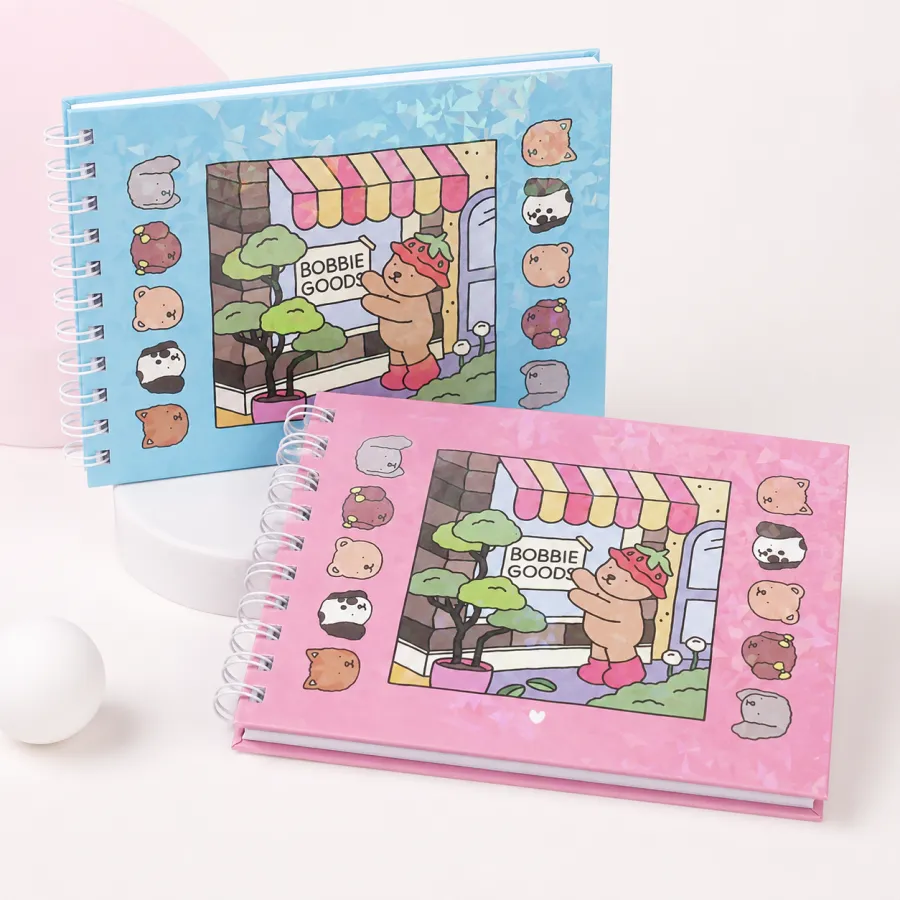 儿童读物 Bobbie Goods 可爱动物插画笔记本，适合绘画和记录，彩色封面，精美设计