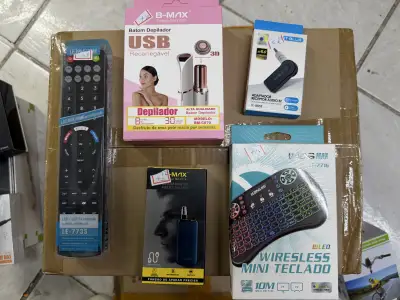出各种电子产品